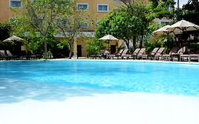 Courtyard By Marriott Cancun Airport